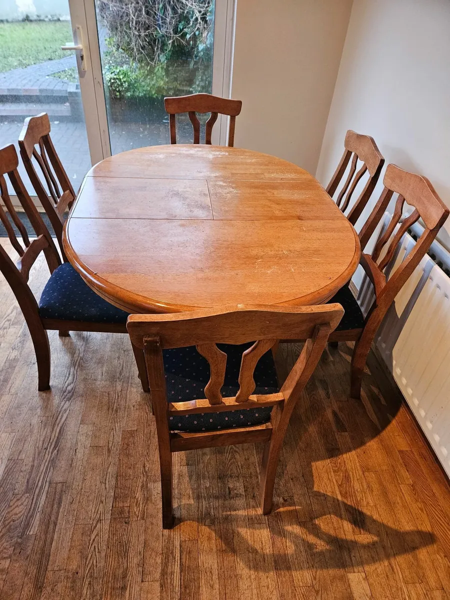 FREE Dining table & 6 chairs - Image 1