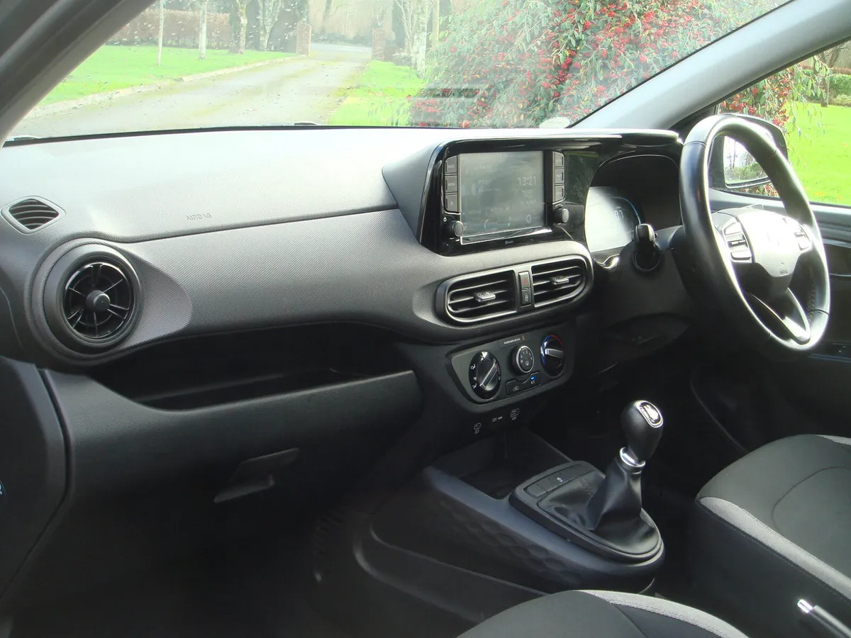 232 I10 Advance 1.0 5 Door €190 Tax - Image 4