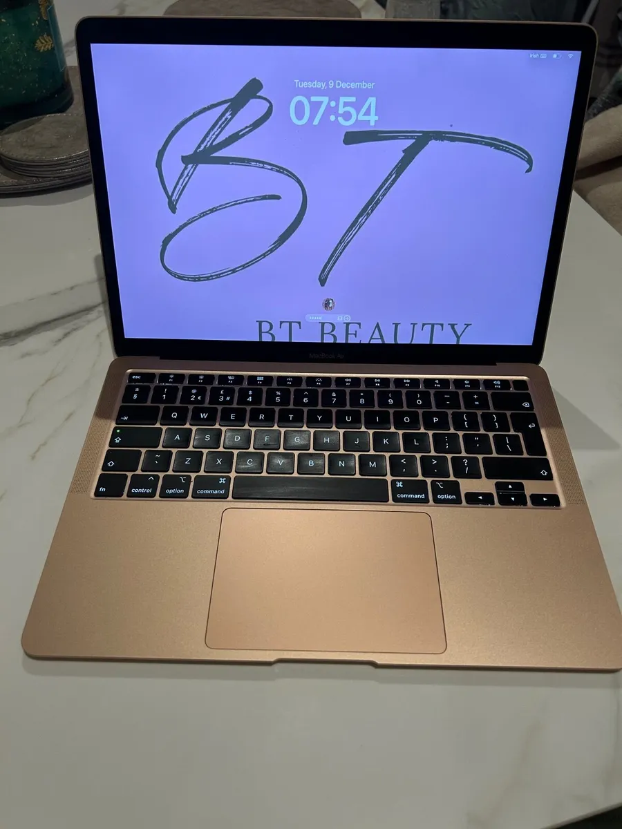 macbook air laptop - Image 1
