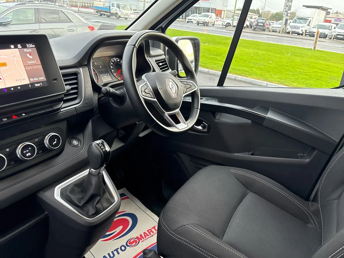 Renault Trafic 2024 - Image 3