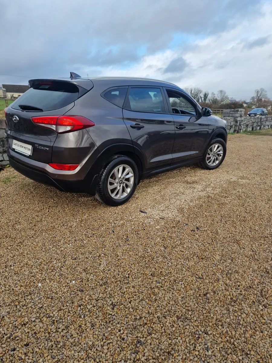 16 Hyundai Tucson 1.7D NEW NCT - Image 4