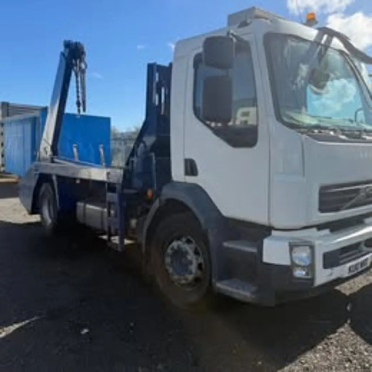 2010 Volvo FLH 240 4x2 With Skip Lifting equipment - Image 1