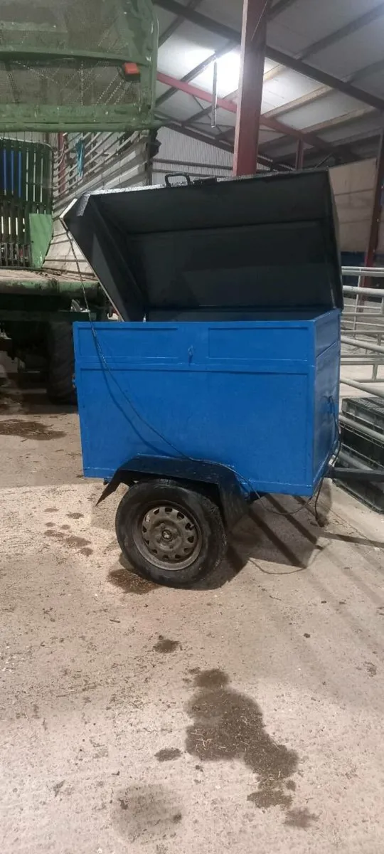 Dog trailer - Image 1