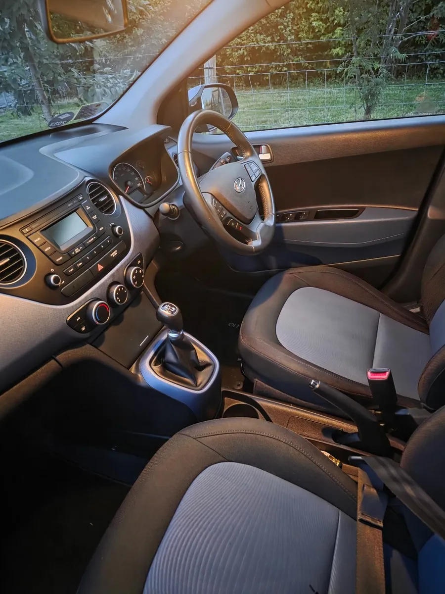 Hyundai i10 2019 Deluxe - Image 3