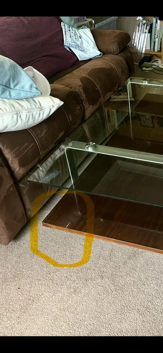 Tv stand and a  coffee table - Image 3