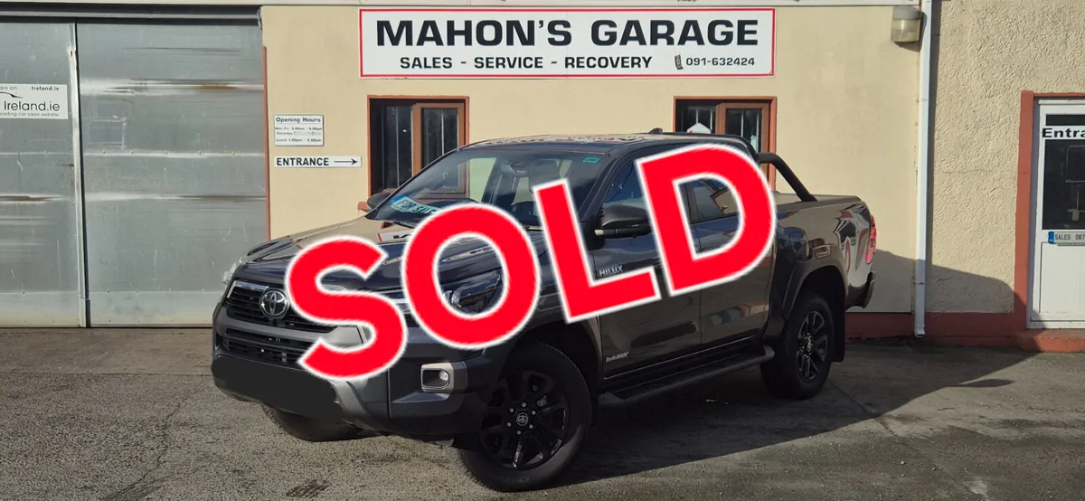 Toyota Hilux 2025 Invincible X Auto New - Image 1