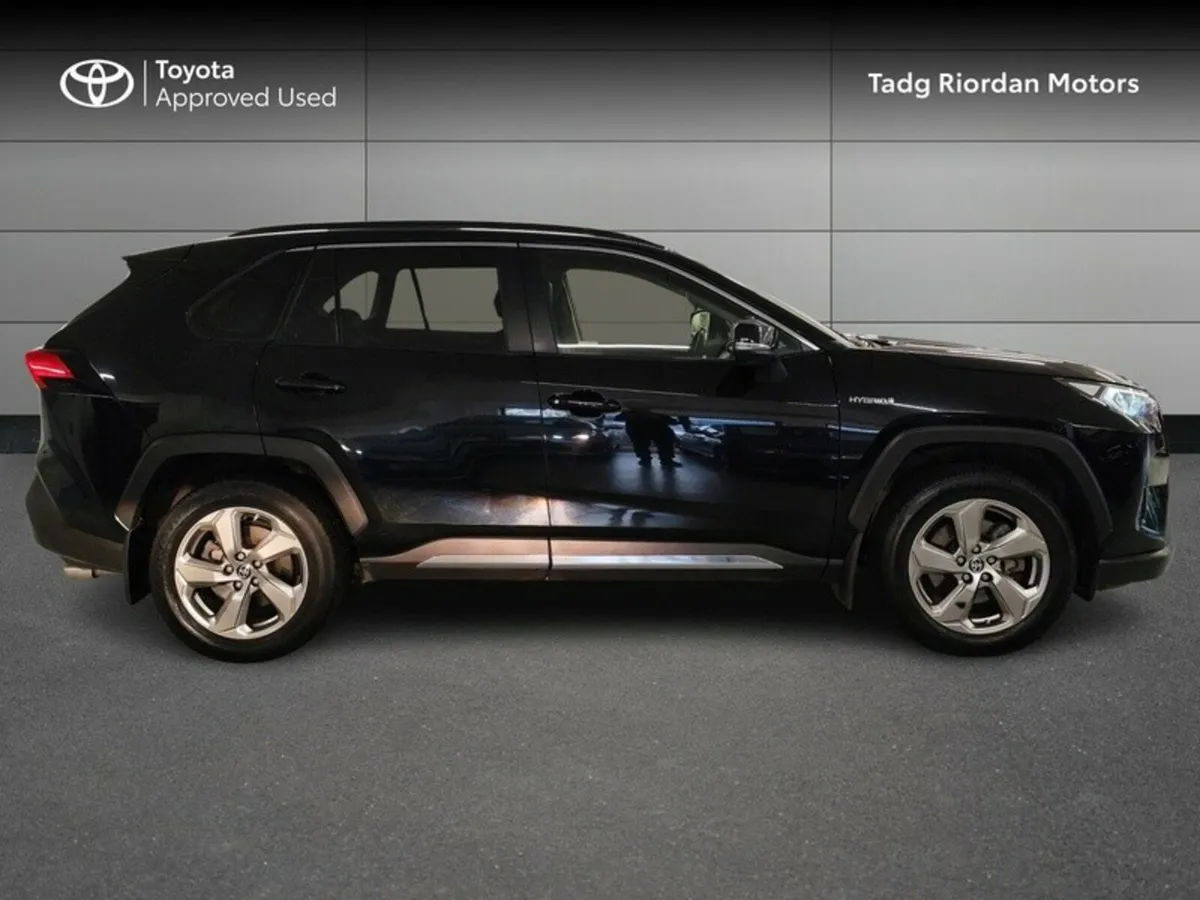 Toyota RAV4 HYBRID SOL 2WD - Image 3