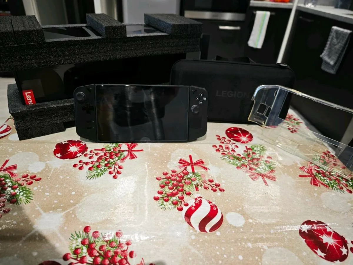 Lenovo Legion Go - Image 2