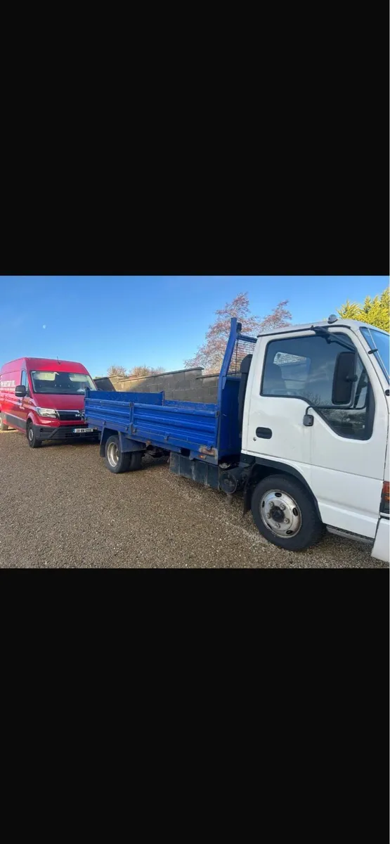 Isuzu NPF 3.5t Tipper - Image 2