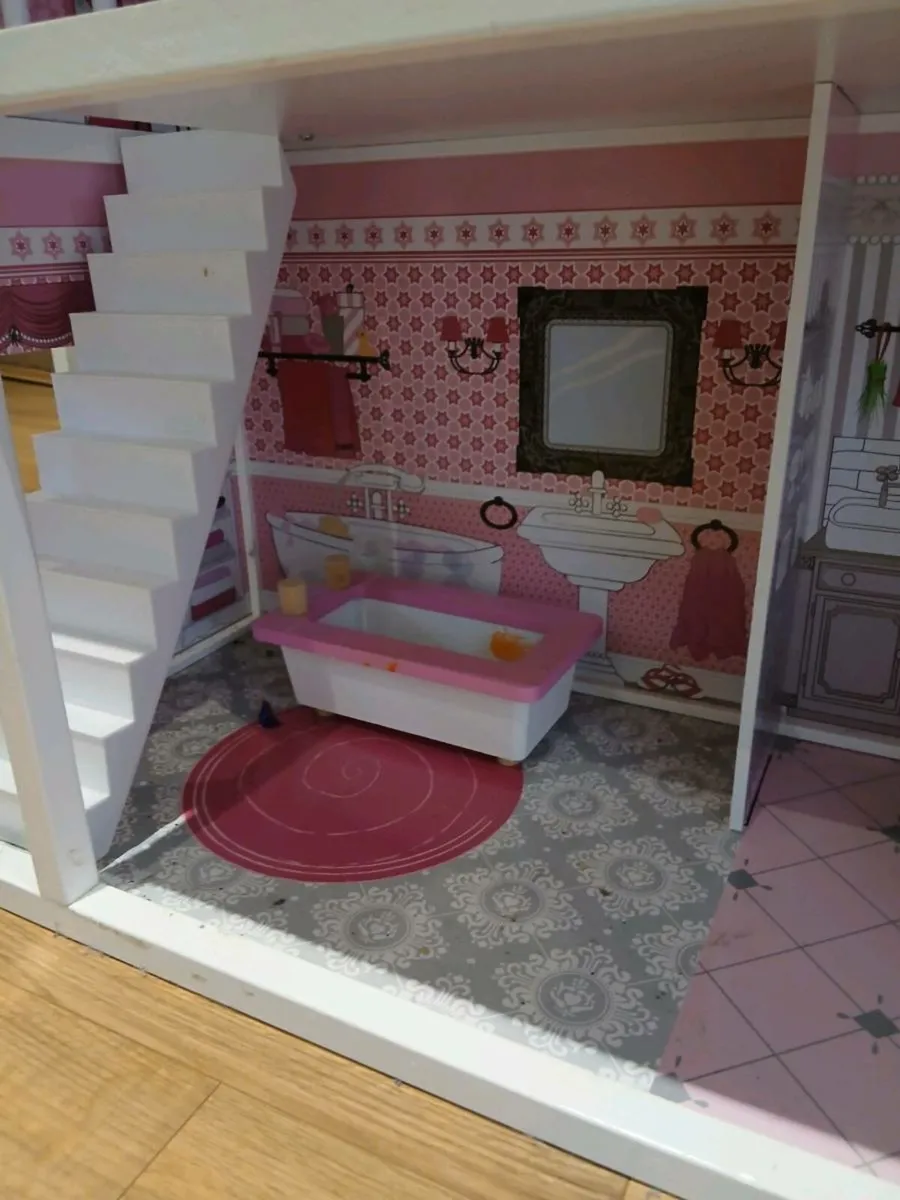 Open front Dolls Apartment - Image 3