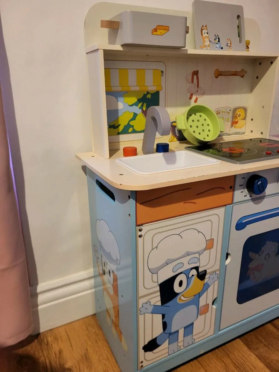 Childrens kitchen - Image 4