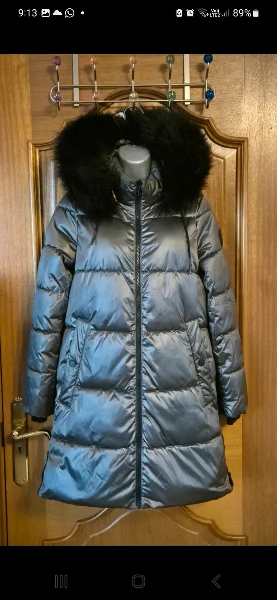 DkNY ladies puffer coat - Image 2