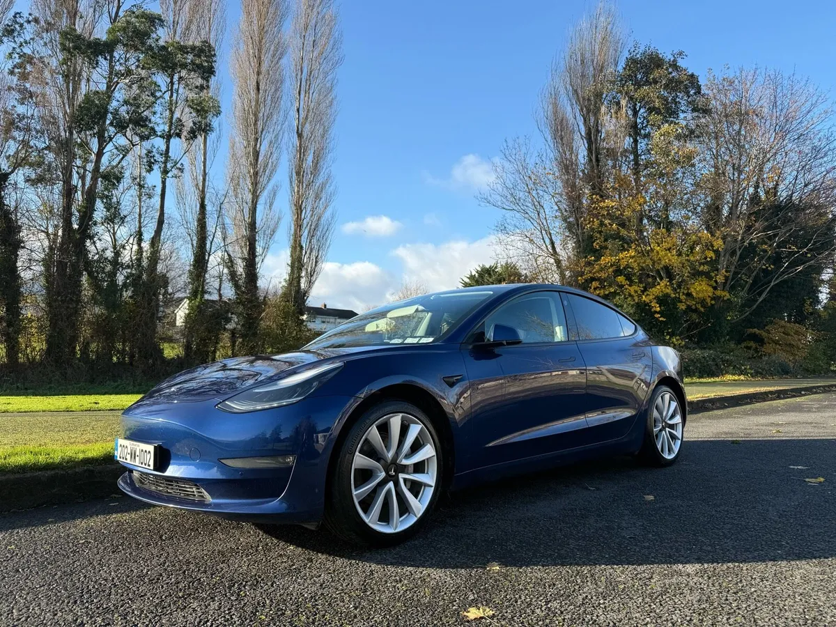 Tesla Model 3 Long Range AWD - Image 2