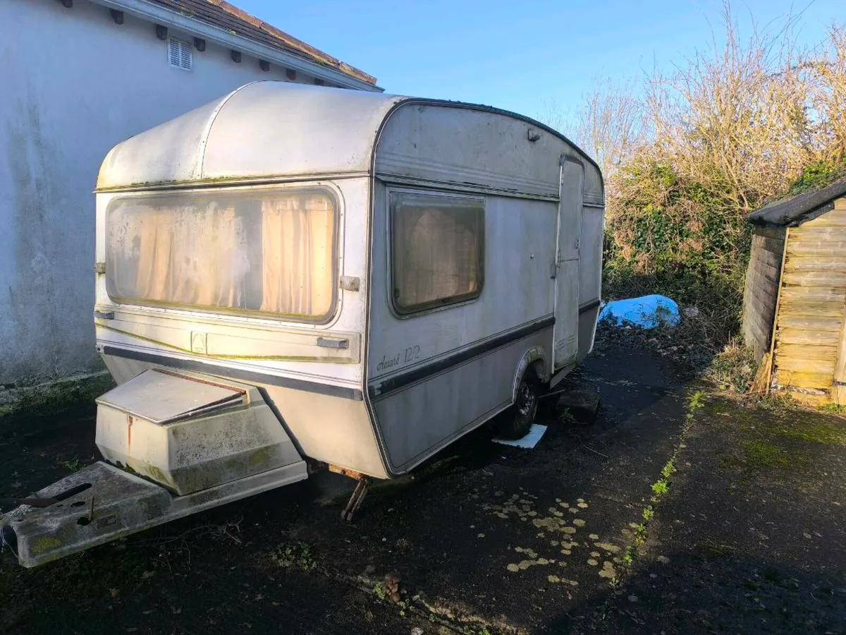 Vintage caravan - Image 1