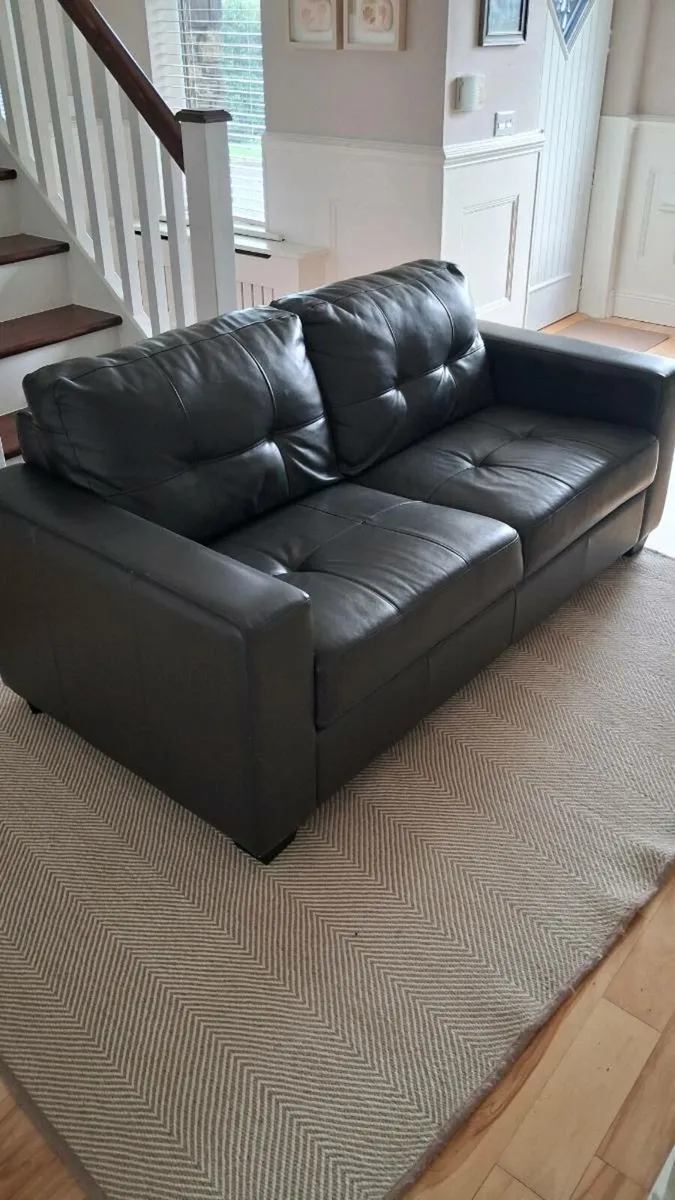 2 seater couch - Image 2