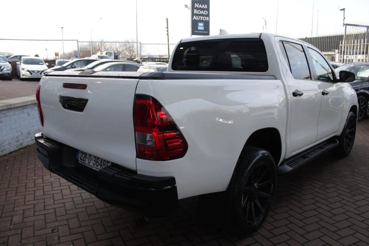 TOYOTA HILUX 2.4D4D ICON SPORT EDITION AUTO - Image 4