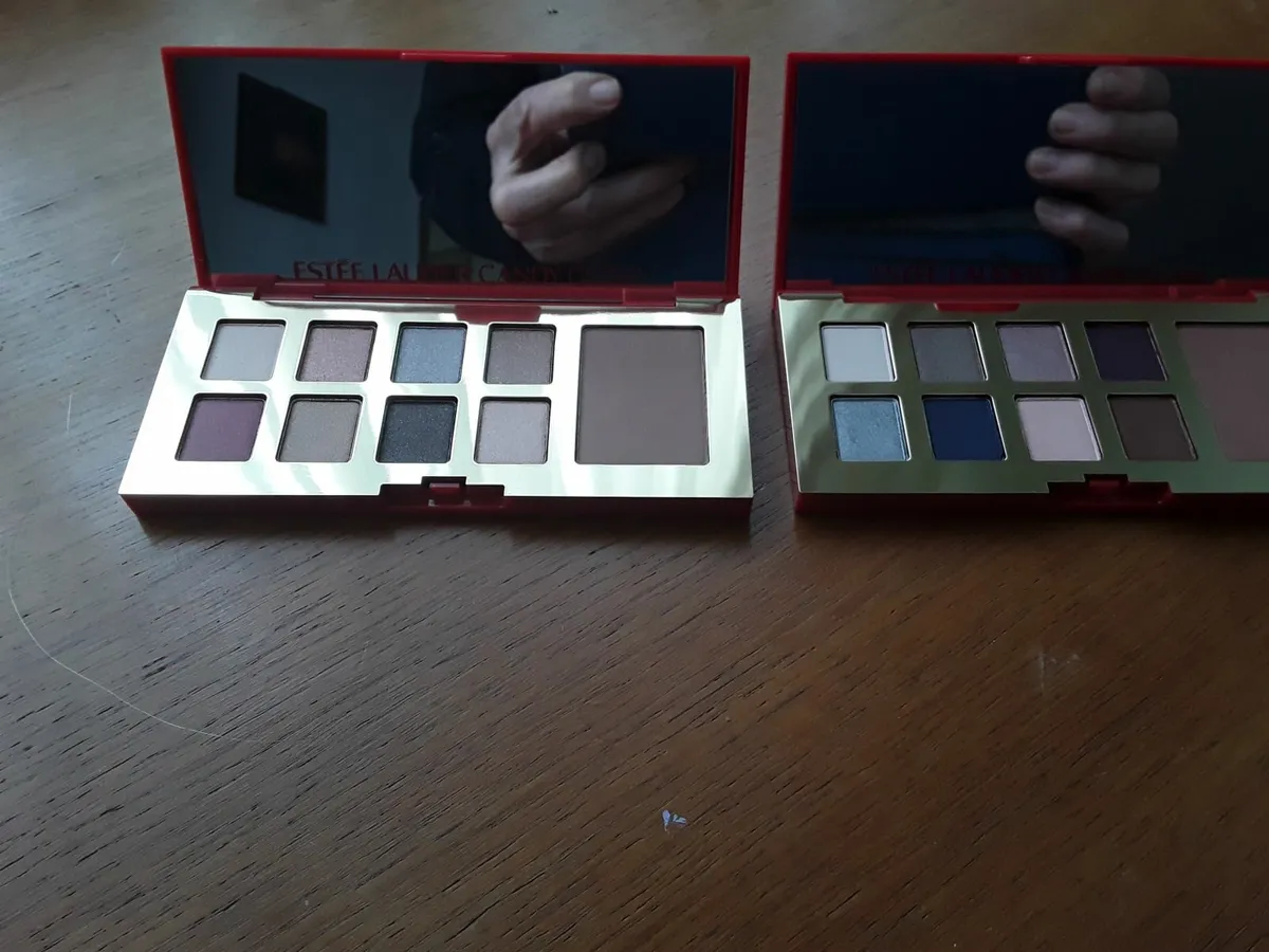 Unwanted gift  Estee  Lauder  2 eyeshadow palettes - Image 3