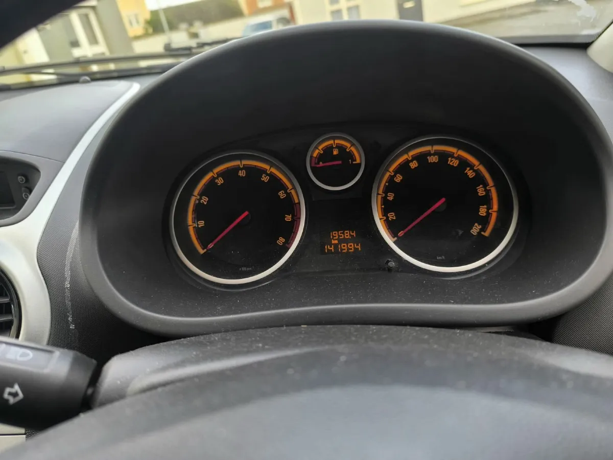Opel Corsa 2008 - Image 2