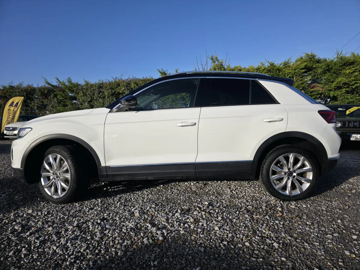 2022 Volkswagen T-Roc TDI Sport - Image 2