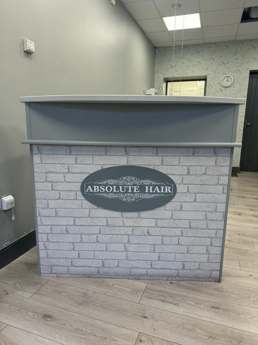 Salon furniture / Reception Desk - Image 1