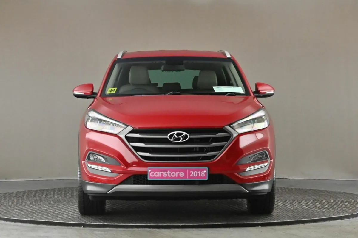 Hyundai Tucson 1.7 D EXECUTIVE SE 6SPD **FULL BEIG - Image 2