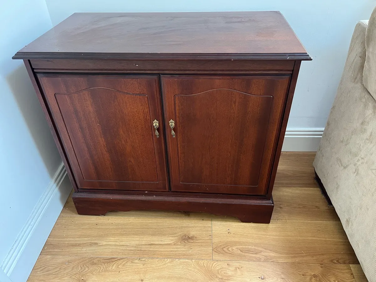 Record cabinet - Image 2