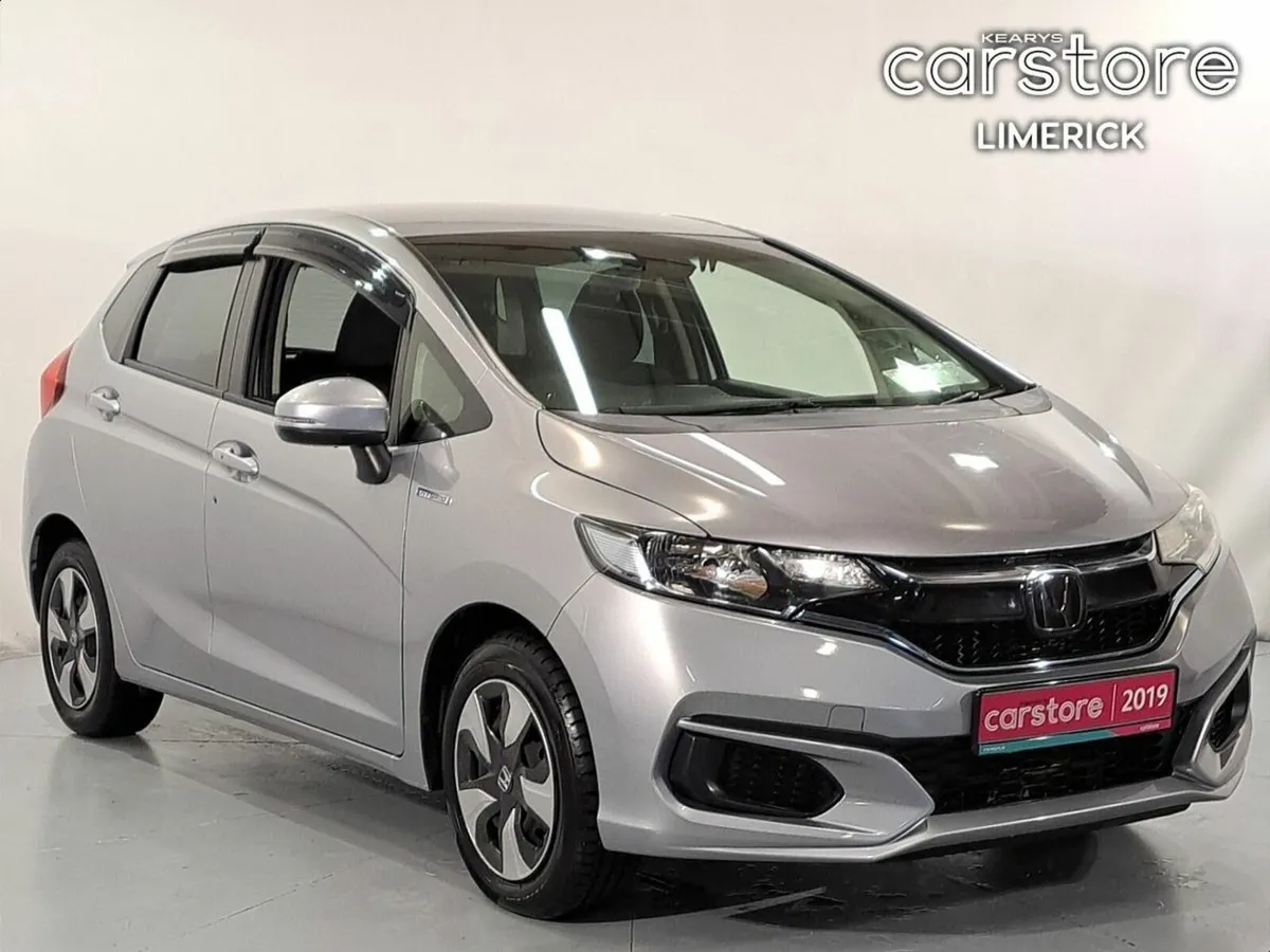 Honda Fit 1.5 HYBRID AUTO - Image 1