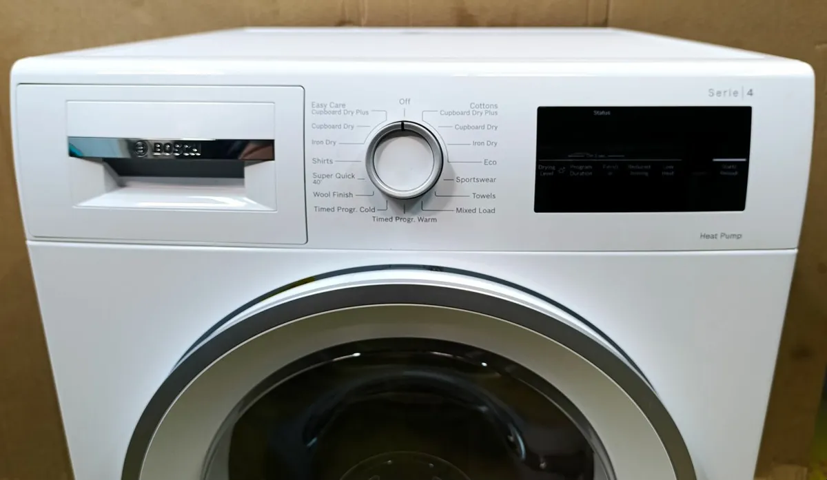 Bosch Series 4 8KG Heat Pump Tumble Dryer - Image 1