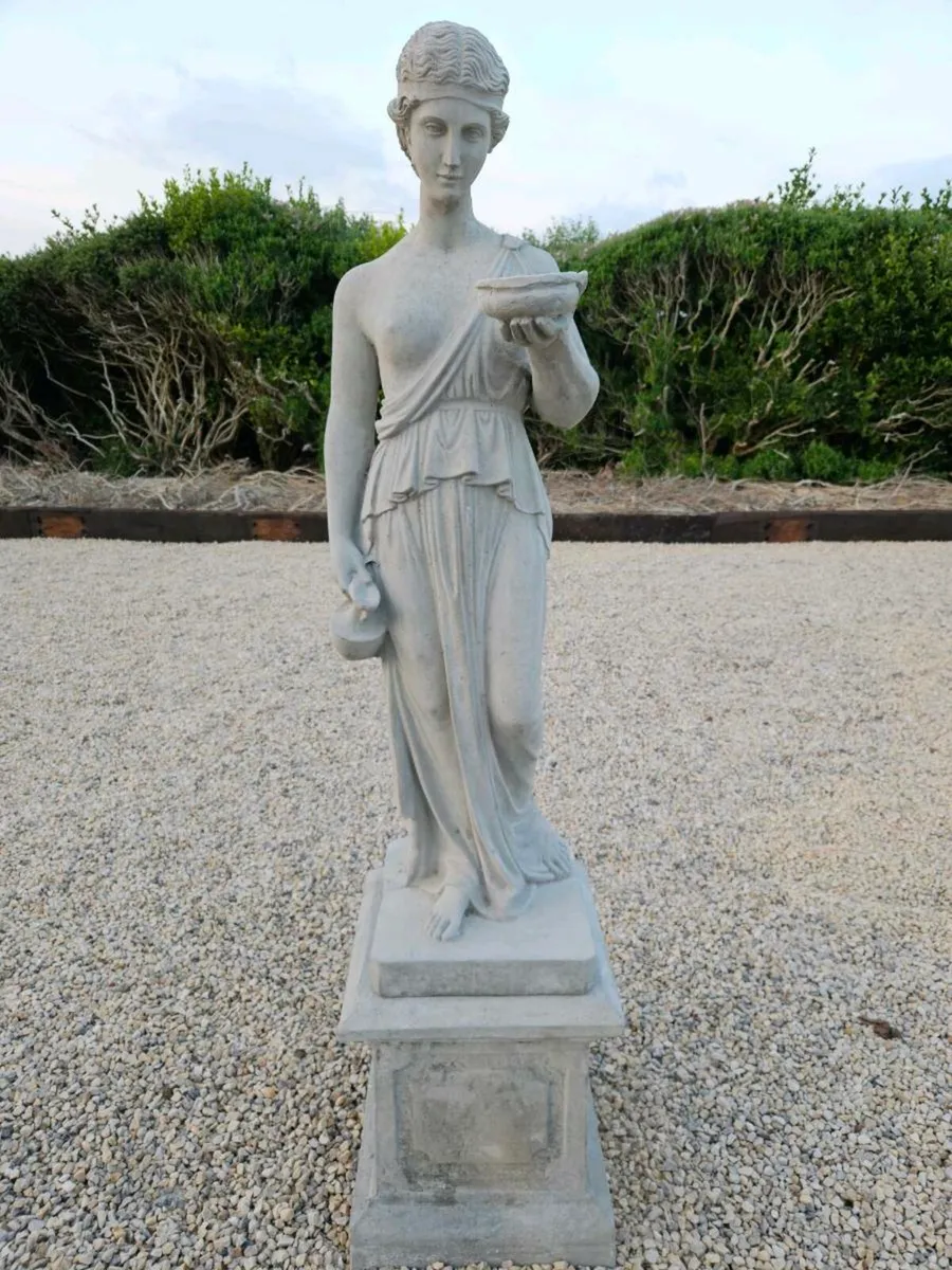 High Quality Concrete Garden Furniture - Image 3