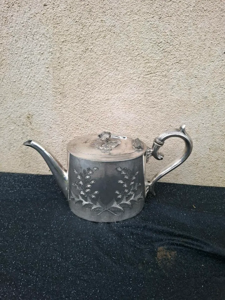 Platted silver tea pot postage possible - Image 1