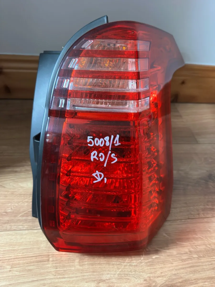 Peugeot 5008 mk1 2009-2013 right rear light - Image 3