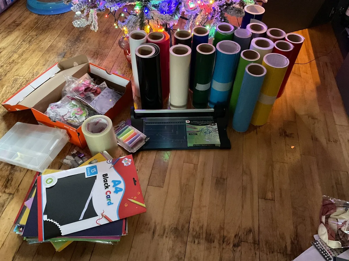 Silhouette cameo plus with laptop - Image 4