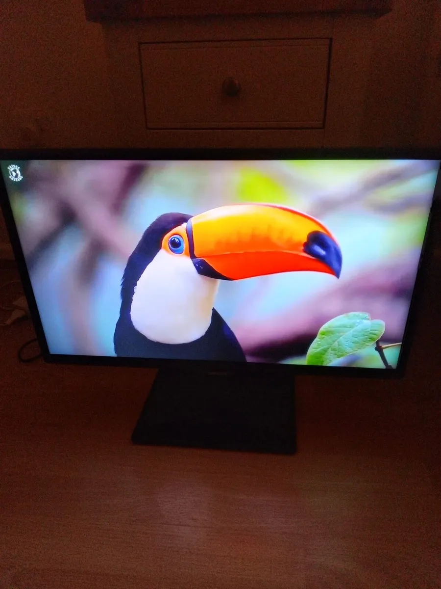 Samsung Smart 24Inch Tv - Image 1