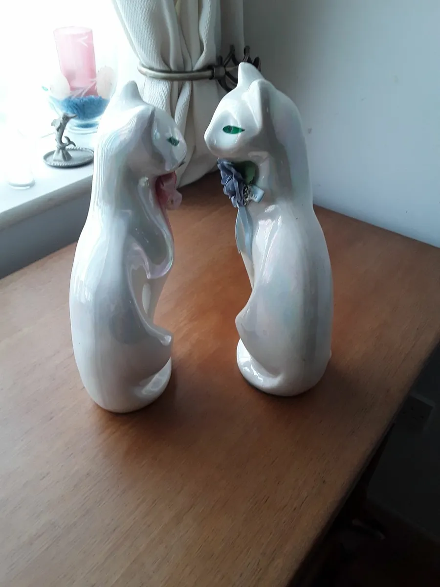 Two retro porcelain large siamese cats ornamental - Image 2