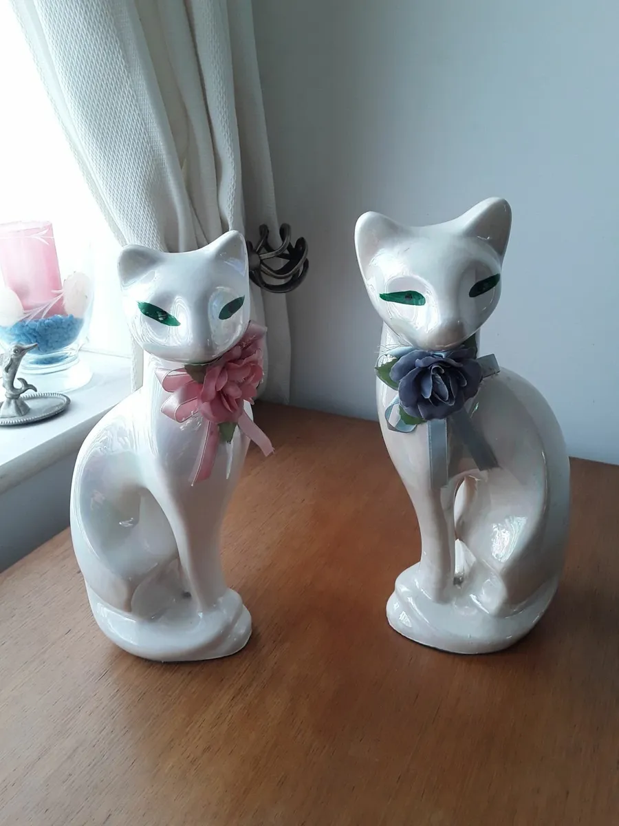 Two retro porcelain large siamese cats ornamental - Image 1