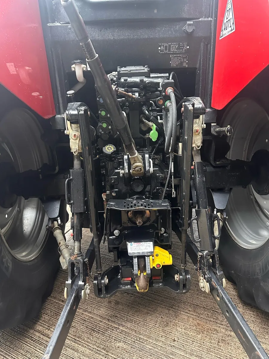 Case Maxxum 135 c/w loader - Image 4