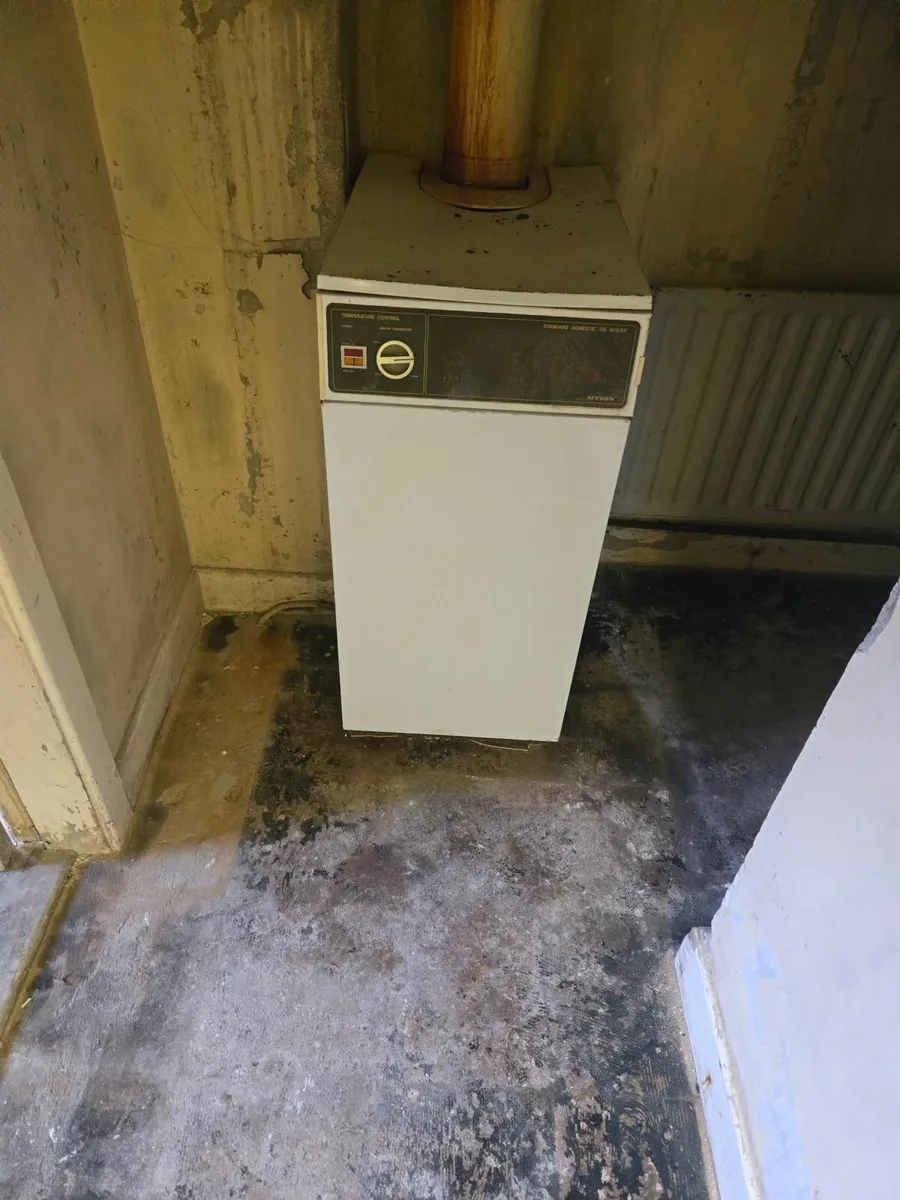 oil boiler and oil tank - Image 1