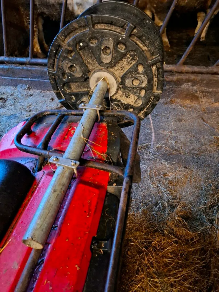 QUAD ELEC FENCE REALER - Image 2