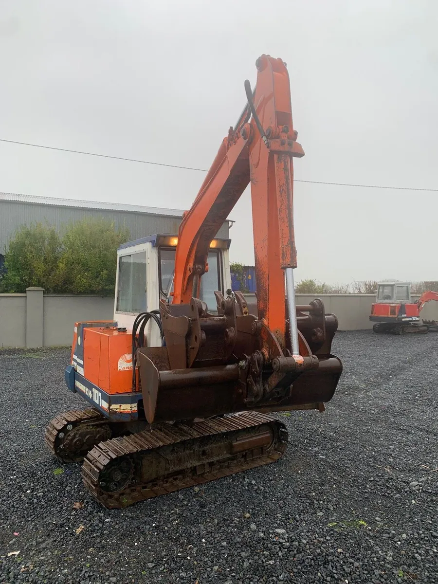 kubota 3.5 ton digger - Image 2