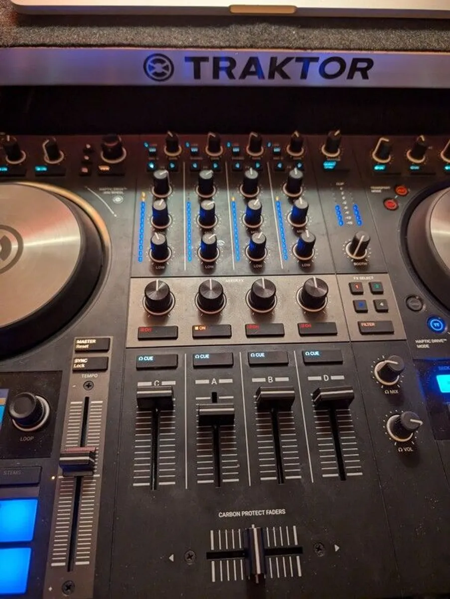 Traktor S4 Mark 3 + Flight Case - Image 4