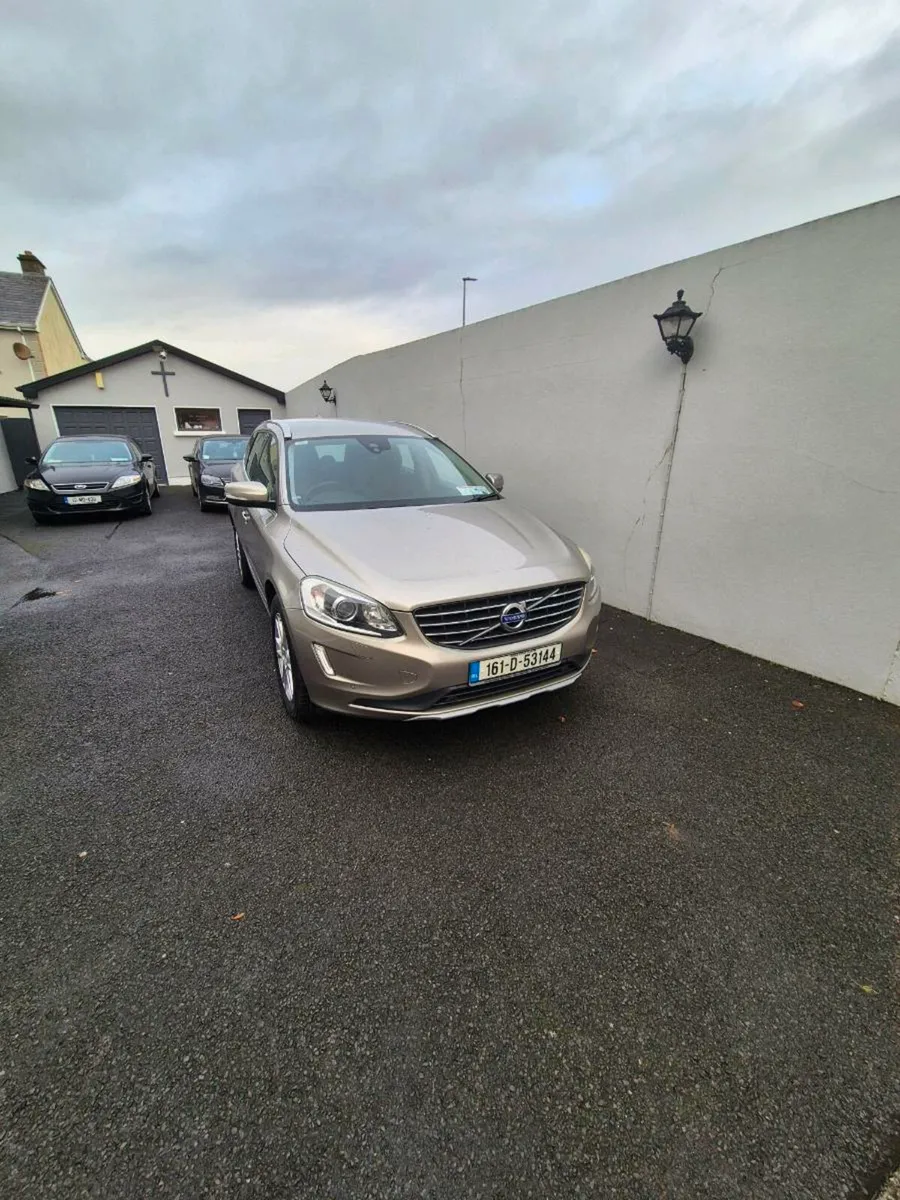 VOLVO XC60 Automatic - Image 3