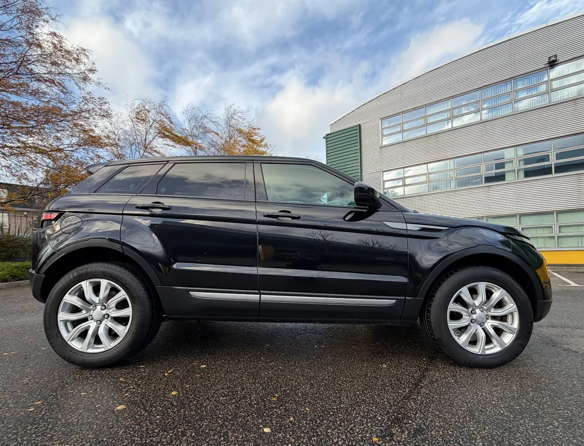 Range Rover Evoque 2.0 ED4 Low Miles - Image 3