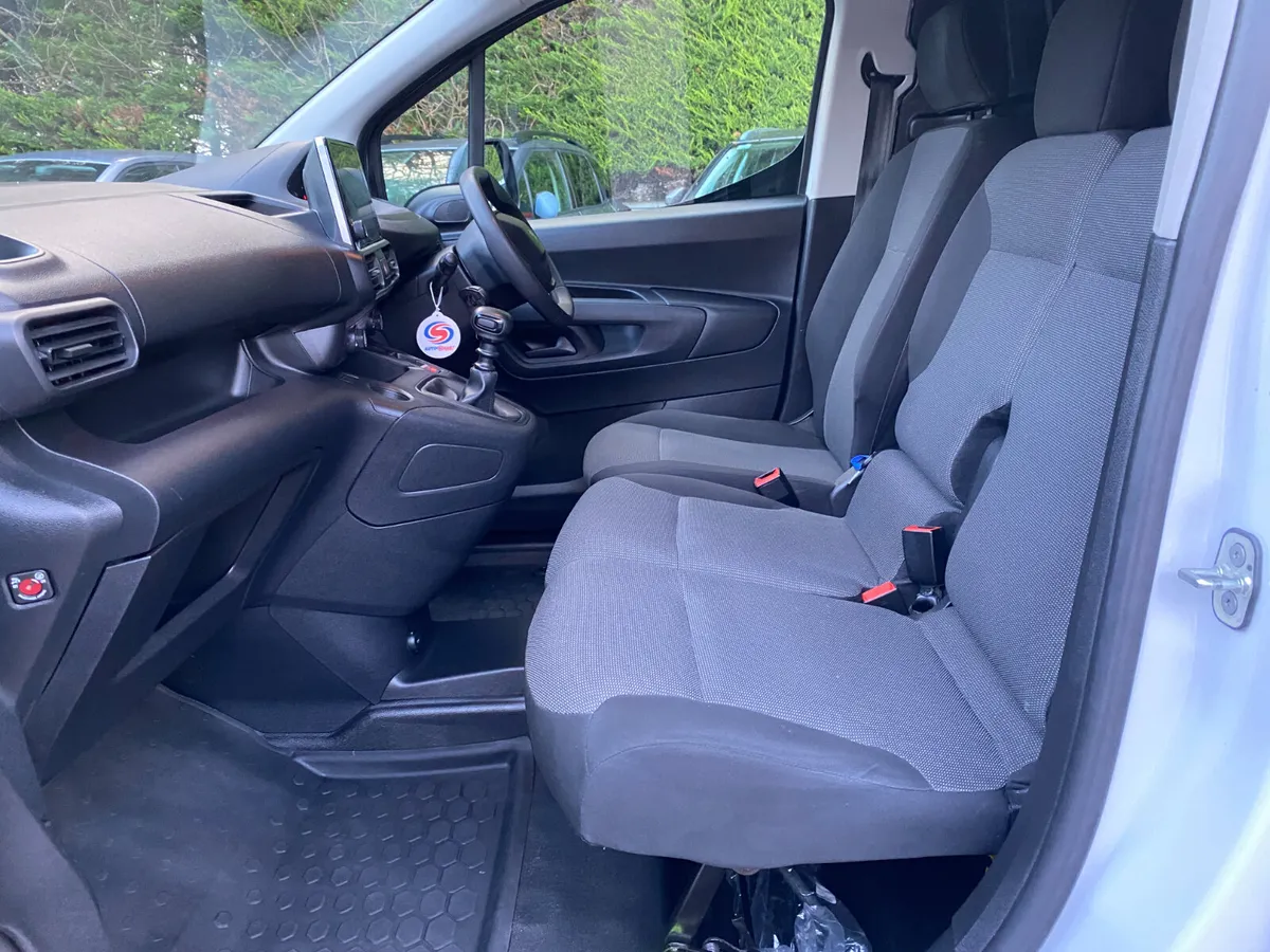 Peugeot Partner Active Plus1.5 Blue HDI 100 - Image 4