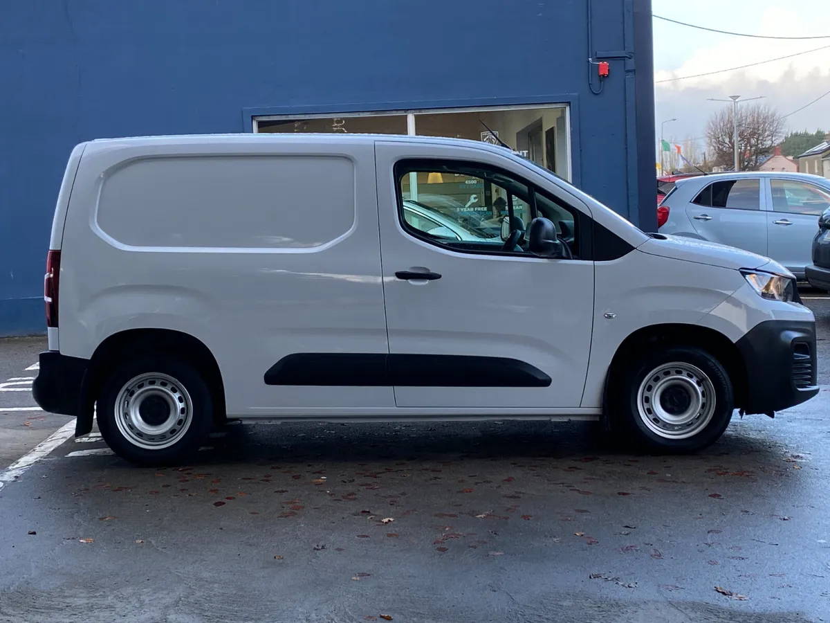 Peugeot Partner Active Plus1.5 Blue HDI 100 - Image 2