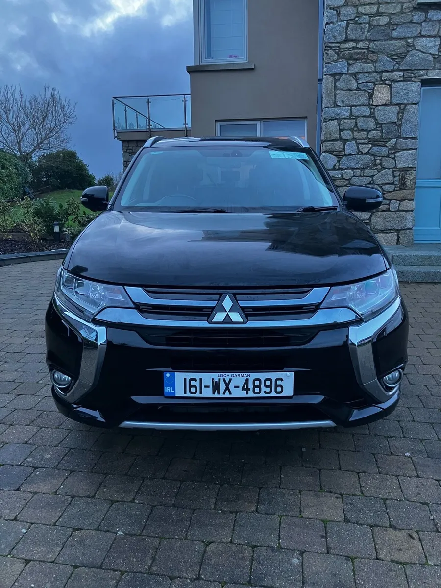Excellent condition Mitsubishi Outlander PHEV - Image 1