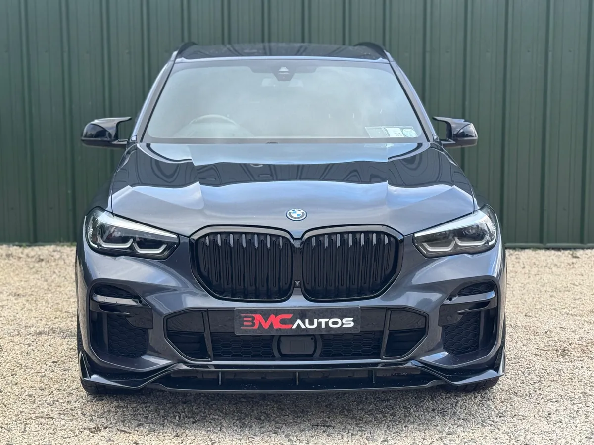 BMW X5 2022 MASSIVE SPEC 45E - Image 4