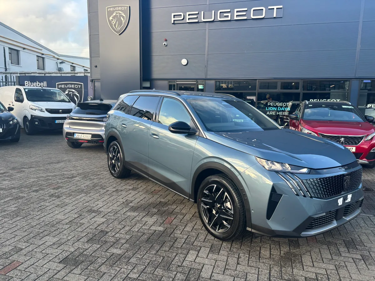 New Peugeot 5008 Allure Hybrid - Image 2