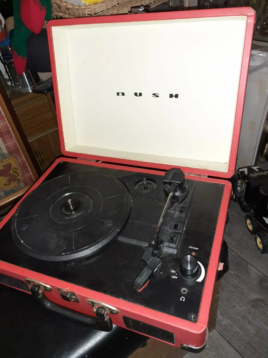 Record Player - Image 2