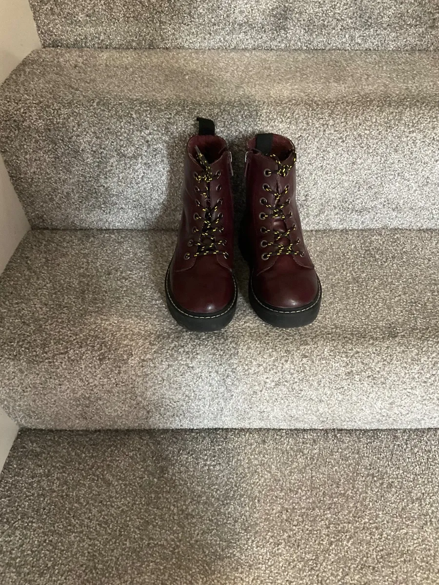 Girls boots, size 12:5, great condition - Image 3