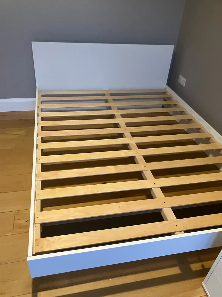 Adaya double bed and mattress - Image 3